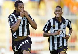 Robinho estaría para la Recopa Sudamericana contra la U