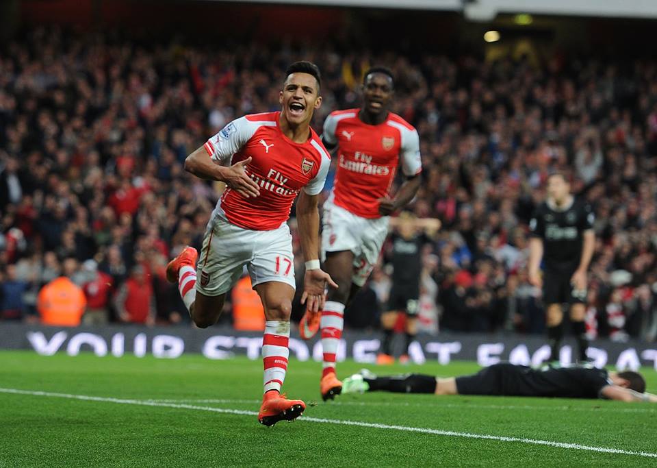 Arsenal decepciona en la Champions pese a golazo de Alexis